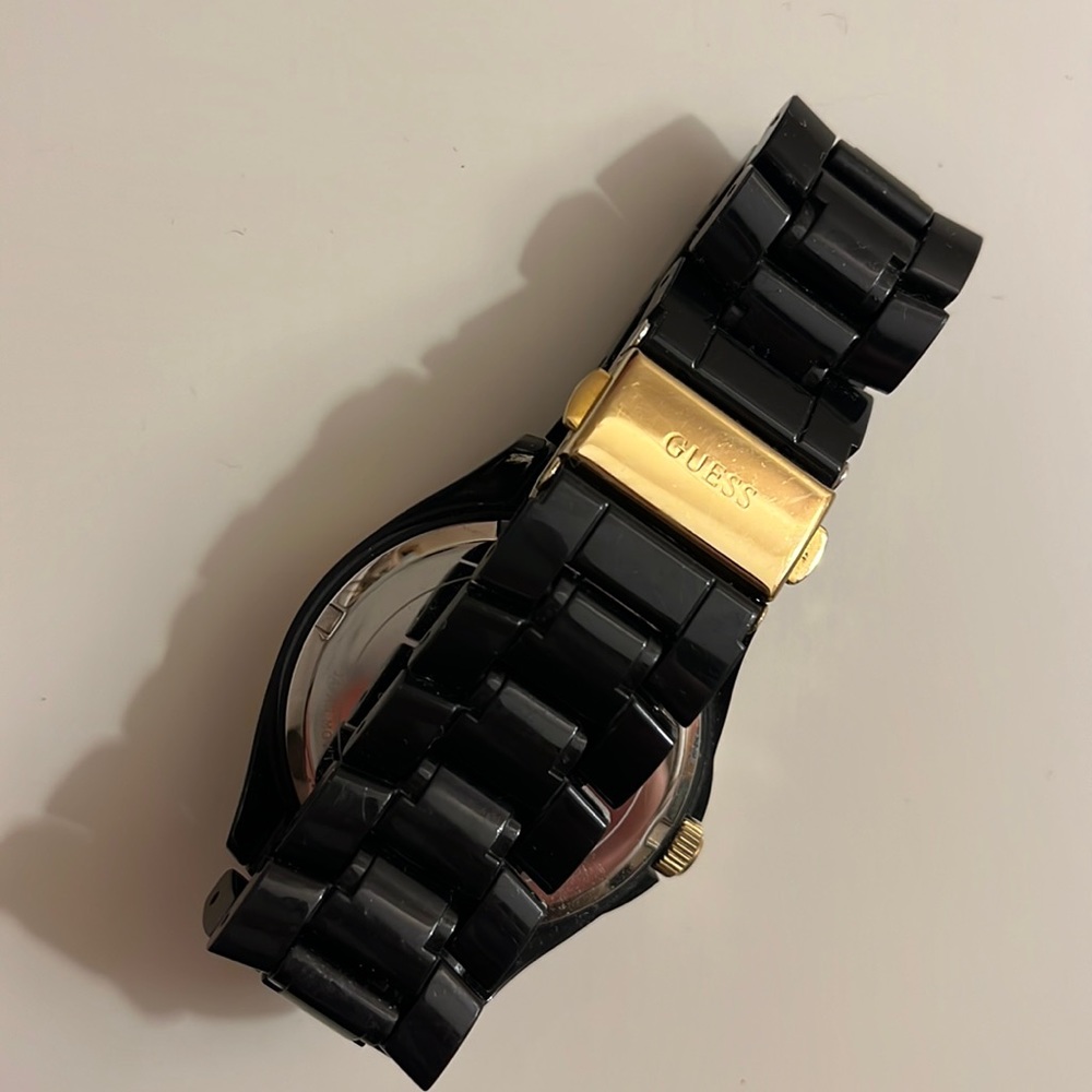 GUESS Watch - Picture 5 of 8